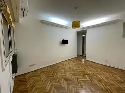 Don Bosco 3700, Piso 1