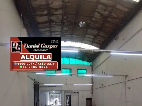 ALQUILER – LOCAL COMERCIAL DE GRANDES DIMENCIONES – REFACCIONADO A NUEVO