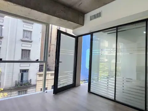 Oficina en Av. Córdoba esquina Uruguay 60m2   impecable  