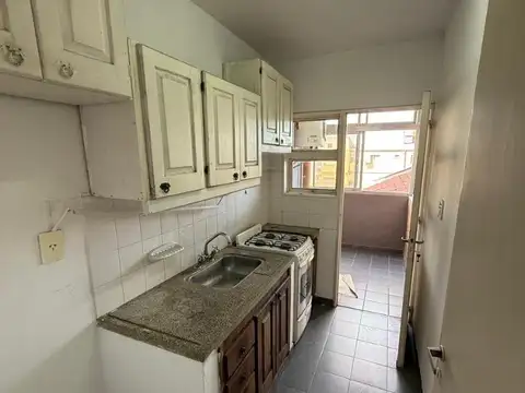 Dpto de 3 dormitorios y 2 balcones Zona UNNE