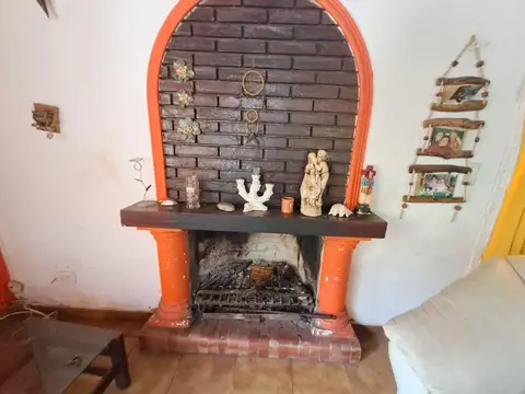 Casa 5 ambientes con 2 baños