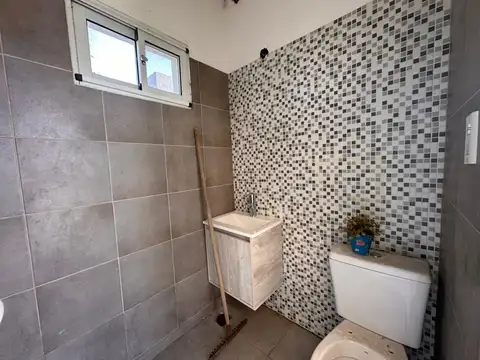 Casa 6 ambientes con 3 baños
