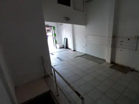 Local en Alquiler en Plaza Italia, $ 900.000