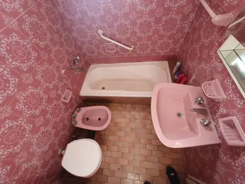 Departamento 4 ambientes con 2 baños
