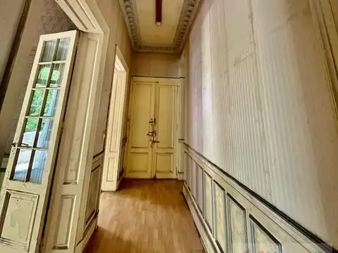 Venta Semi piso 6 amb muy amplio, balcon al frente Ideal Vivienda y/o Uso Profesional- Caba