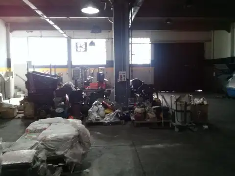 Galpón con 1200 m2 en venta en Caseros