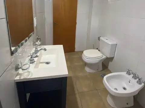 Colon 300, Piso PB