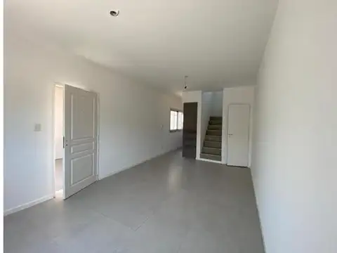 Depto Tipo Casa en Venta de 3 ambientes