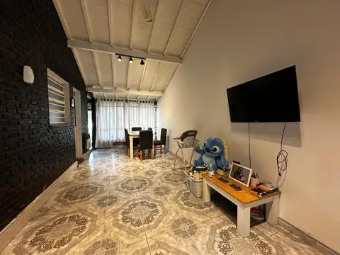 Casa 3 ambientes con 1 baño