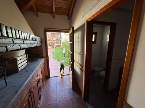 Casa 4 ambientes con 3 baños