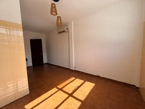 Departamento en Alquiler en Olivos Vías/Maipú, $ 850.000