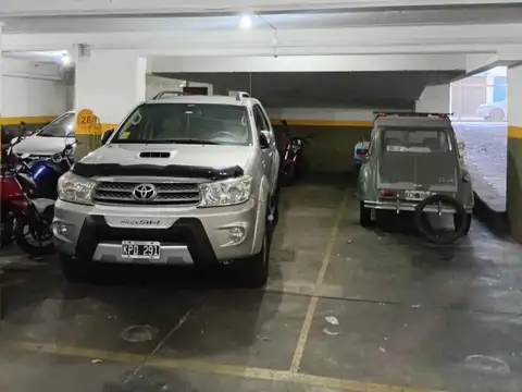 Venta de DOS COCHERAS en Av Alvarez Jonte al 5000