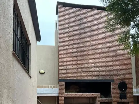 Casa Quinta en Los Zapallos alquiler permanente
