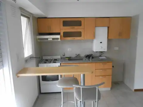 Departamento 2 dormitorios Zeballos 1500.