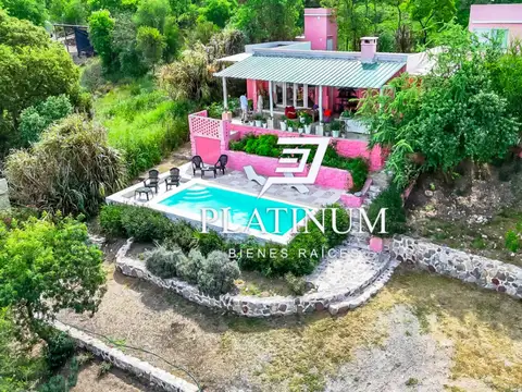 Amplia casa en venta, con piscina en Coronel Moldes