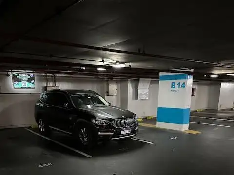 Garage en Recoleta con 56 cocheras exclusivas - VENTA -