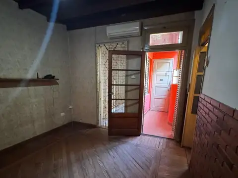Depto Tipo Casa en Venta 50 años