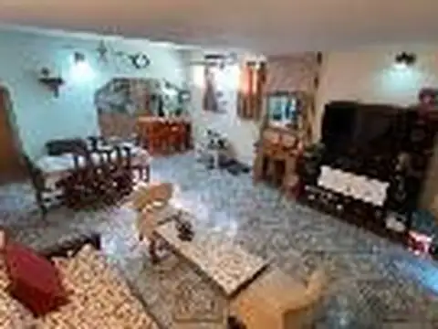 ¡ DUPLEX 3 AMBIENTES CON COCHERA Y TERRAZA EN VENTA !