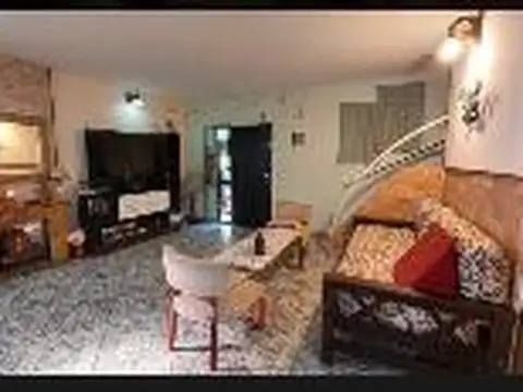 Depto Tipo Casa en Venta de 2 dormitorios
