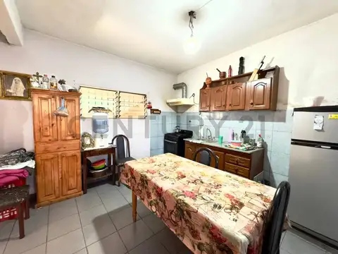 los luceros 2200, Piso 0