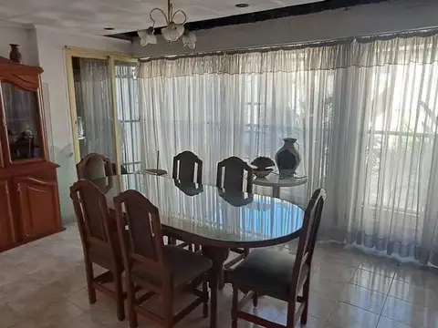 LOCALES CON RENTA MAS CASA.