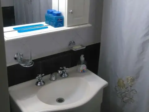 Depto Tipo Casa 4 ambientes con 2 baños