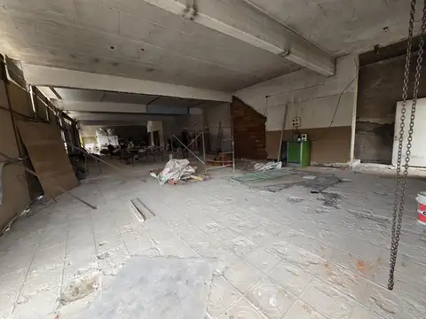 Alquiler de Piso de OFICINAS 1 er piso planta Libre en Belen De Escobar
