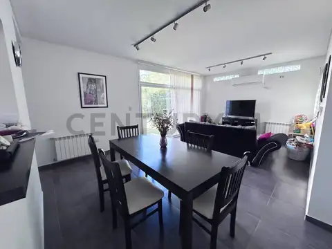 Venta Casa de 4 Dormitorios en Villa del Plata, Punta Lara, Ensenada