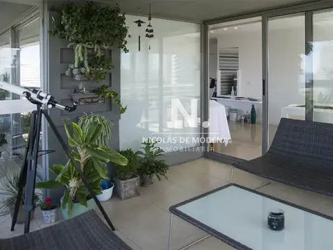 Vende gran apartamento en Brava - Punta del Este de 3 Dormitorios