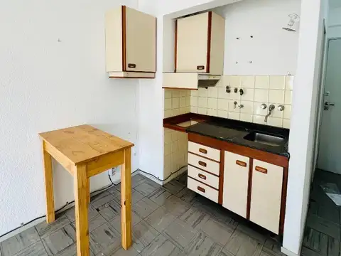 MONO AMBIENTE EN VENTA - CONTRA FRENTE