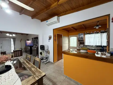 Depto Tipo Casa 3 ambientes con 2 baños