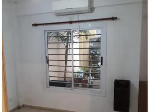 Venta hermoso depto en planta baja. Banfield