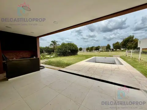 Casa en Venta en Pilar, USD 250.000