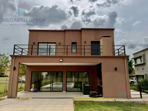 Casa en Venta en Pilar, USD 250.000