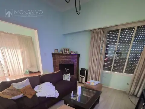 Casa 4 ambientes con 1 baño