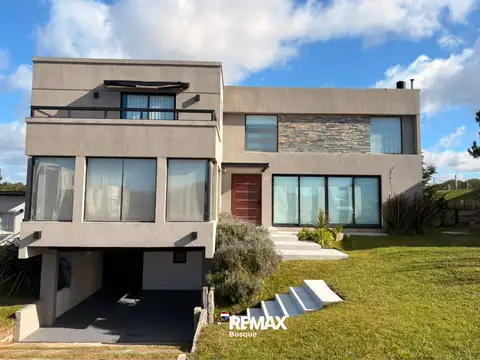 CASA EN VENTA COSTA ESMERALDA, GOLF 1 LOTE 135