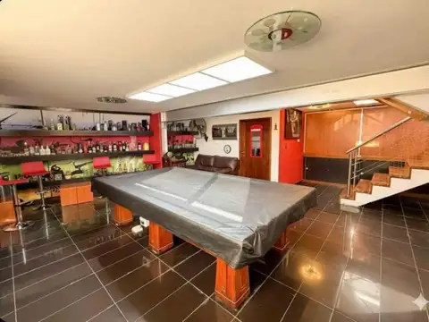 Casa 7 ambientes con 4 baños