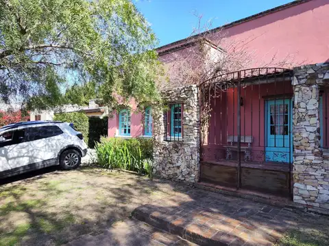 Boulevard de todos los Santos al 5700