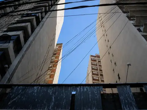 INMUEBLE COMERCIAL EN ALQUILER - VICENTE LOPEZ