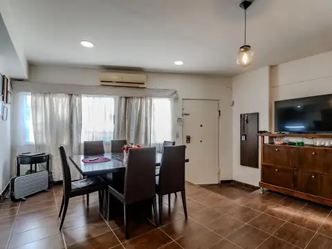 Depto Tipo Casa 4 ambientes con 3 baños