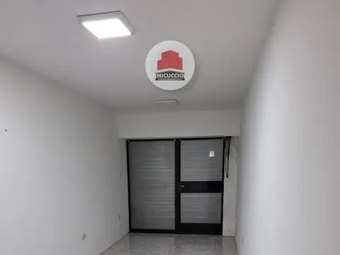 Local tipo depósito en alquiler | Chacabuco N°1730 | Ing. Maschwitz