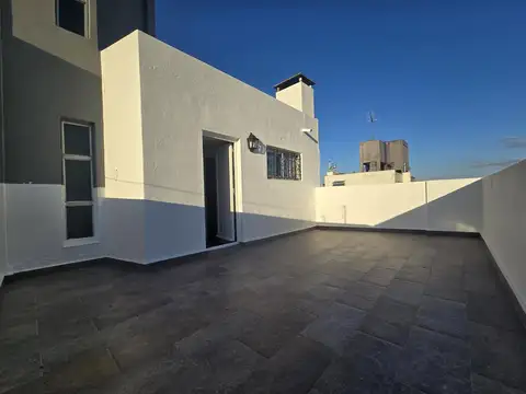 Venta 3 amb. Terraza propia