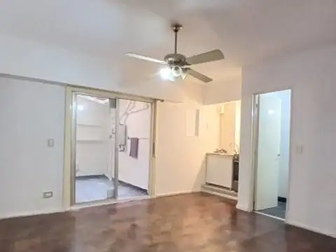 Se vende un departamento monoambiente con patio - Almagro