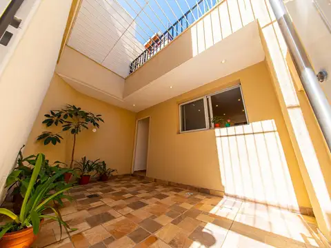 Casa a estrenar en Abasto