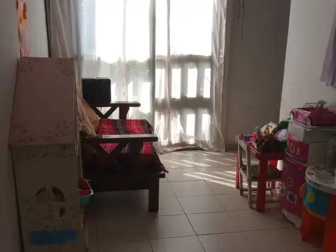 Depto Tipo Casa 4 ambientes con 1 baño