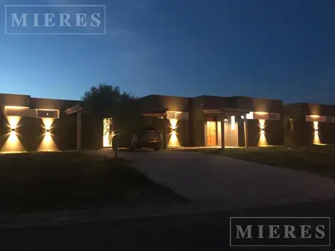 Casa en Venta en San Sebastián, USD 195.000