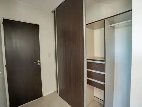 Avenida San Martín 1200, Piso 1