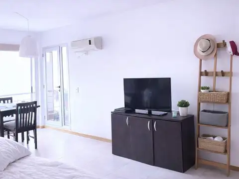 Alquiler 3 ambientes, super espacioso en hermosa zona residencial