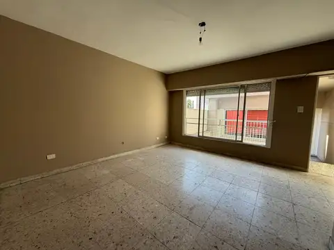 Julián Segundo Agüero 2100