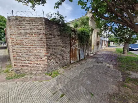 OPORTUNIDAD, CASA  IDEAL PARA RECICLAR. LANUS O.